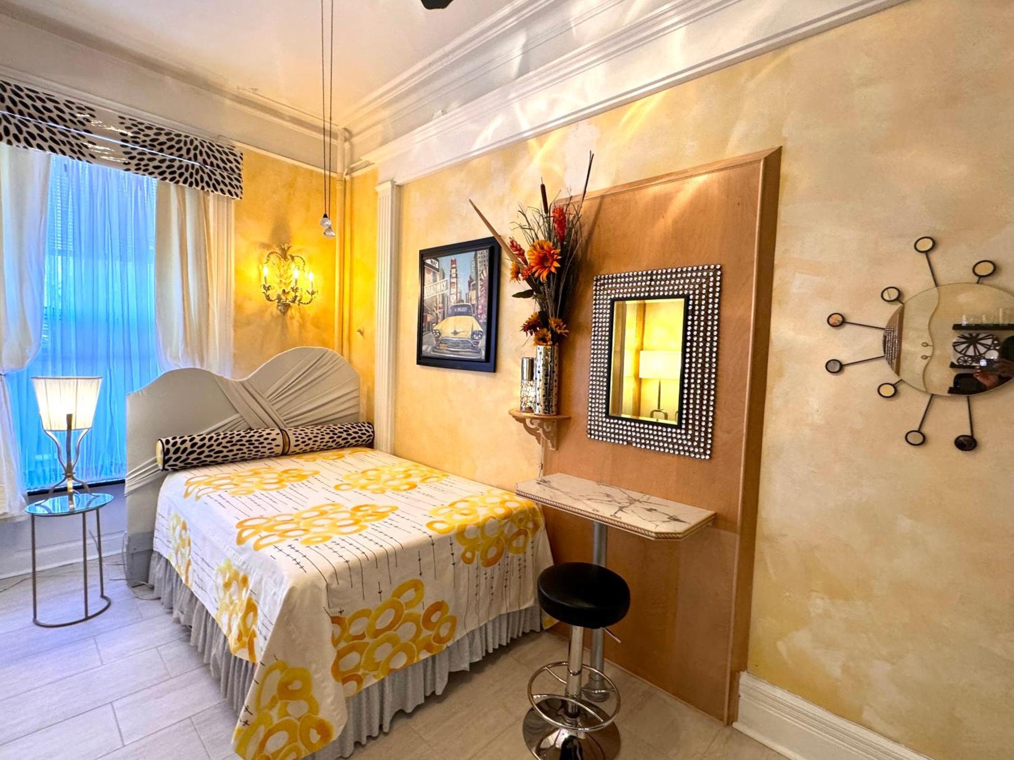 The International Cozy Inn นิวยอร์ก ภายนอก รูปภาพ